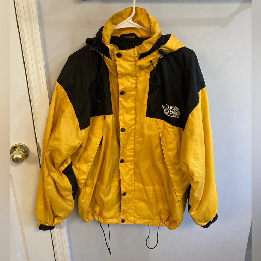 The North Face 1990 Mountain Jacket Yellow men’s medium